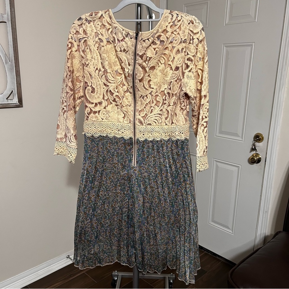 Flying Tomato Women’s Lace Dress 3/4 Sleeve Large Tan Cream Teal - Picture 2 of 10
